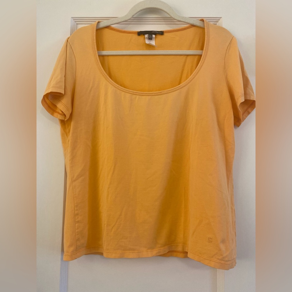 Les Copains Scoop Neck Short-Sleeve Tee in Peach